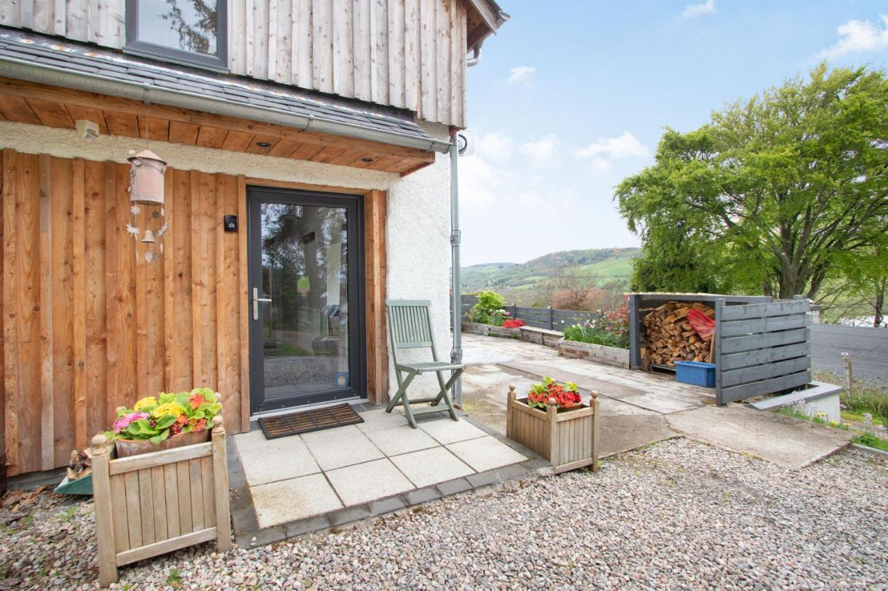 Villa Urquhart Bay Croft à Drumnadrochit Extérieur photo